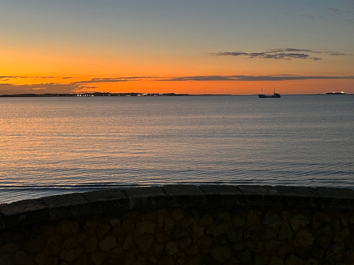 Graced with near perfect Wednesday night dive conditions