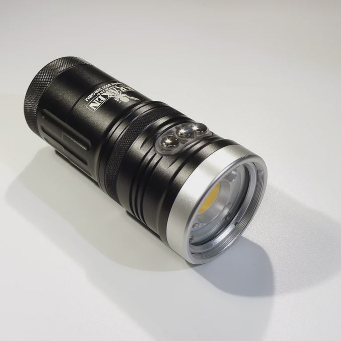 Hydra 6000 WRGBU Dive Torch